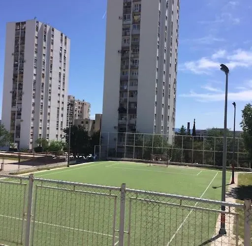 Nera ספליט